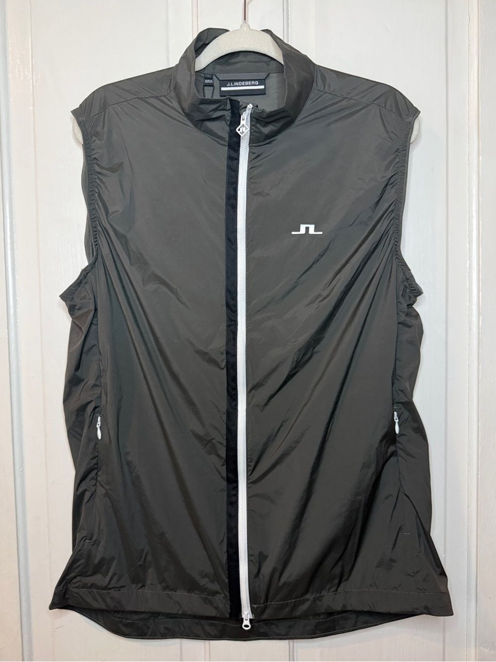 J.Lindeberg Ash Grey Windproof Zip-Up Vest with White Trim